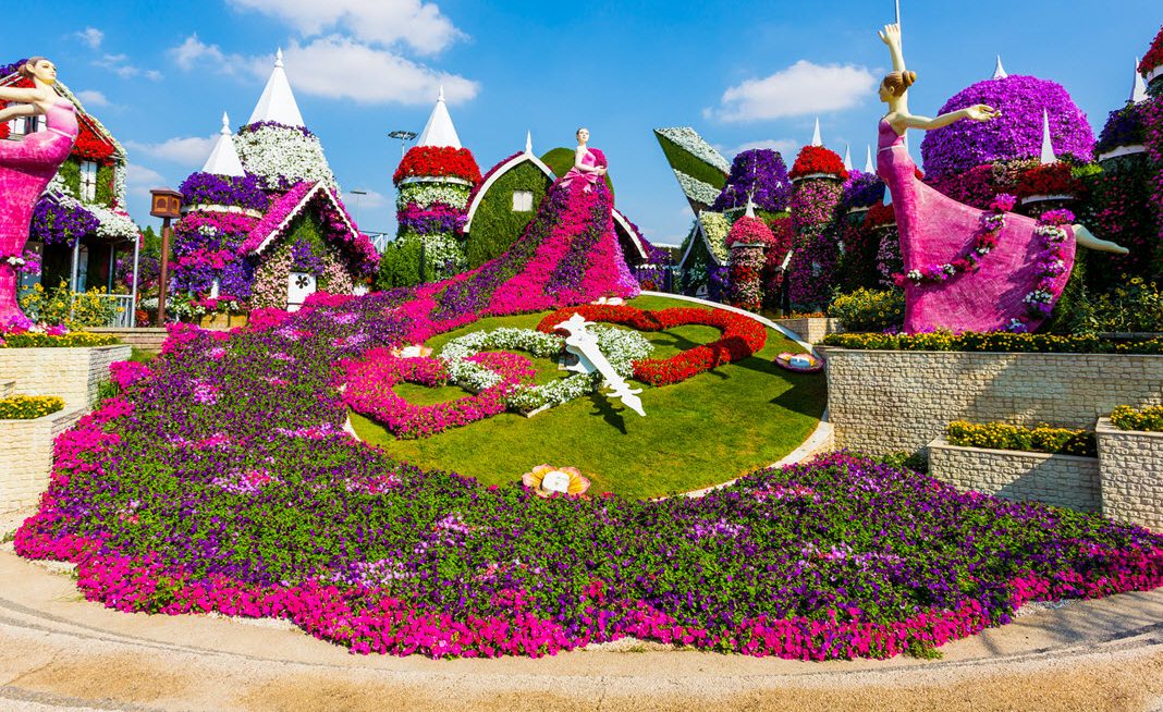 Dubai Miracle Garden FLORAL CLOCK