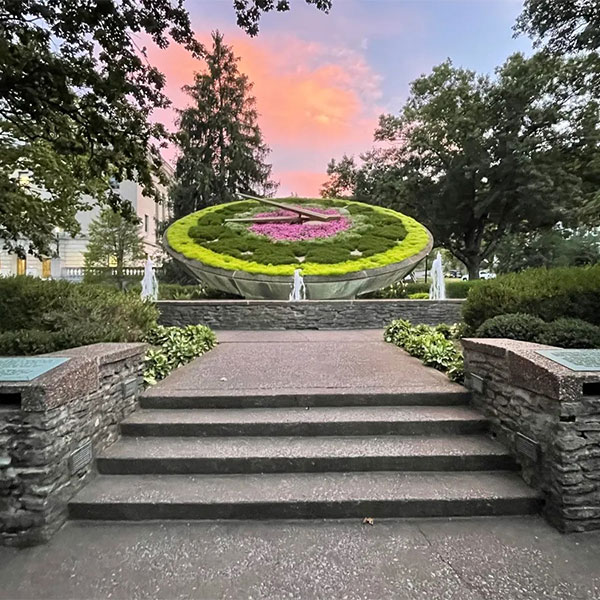 Flower Clock, Garden Floral clocks